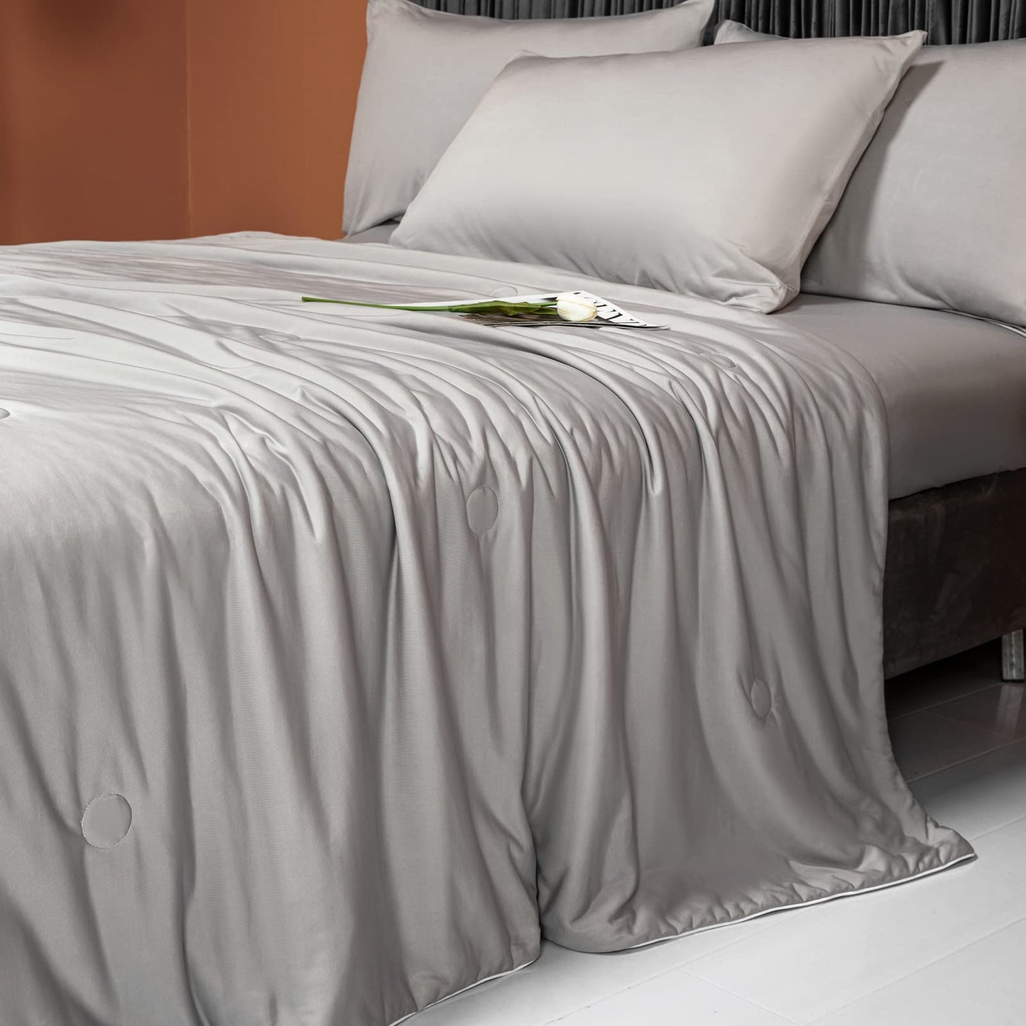 LLanCL Cooling Blankets for Hot Sleepers - Cool Like Ice Cream Blanket for Summer, Lightweight Double-Sided Cooling Comforter Quilt(Twin Size 59" x 79" Grey)