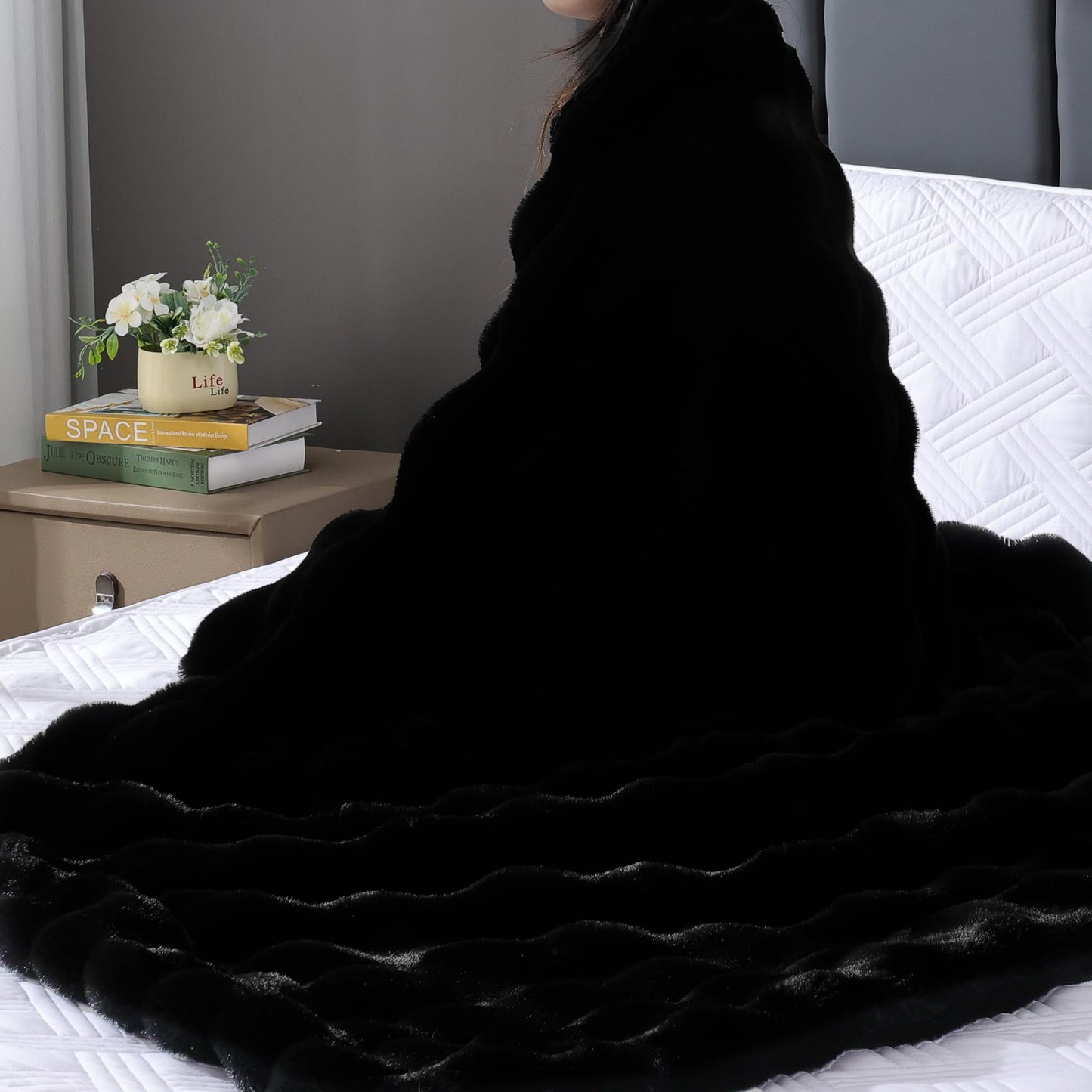 BlanketSolution Black Faux Fur Thick Bed Soft Throw Blanket 60X80 for Couch Living Room Fluffy Bubble Faux Rabbit Fur Blanket Warm Bunny Blanket Home Decor 860 GSM