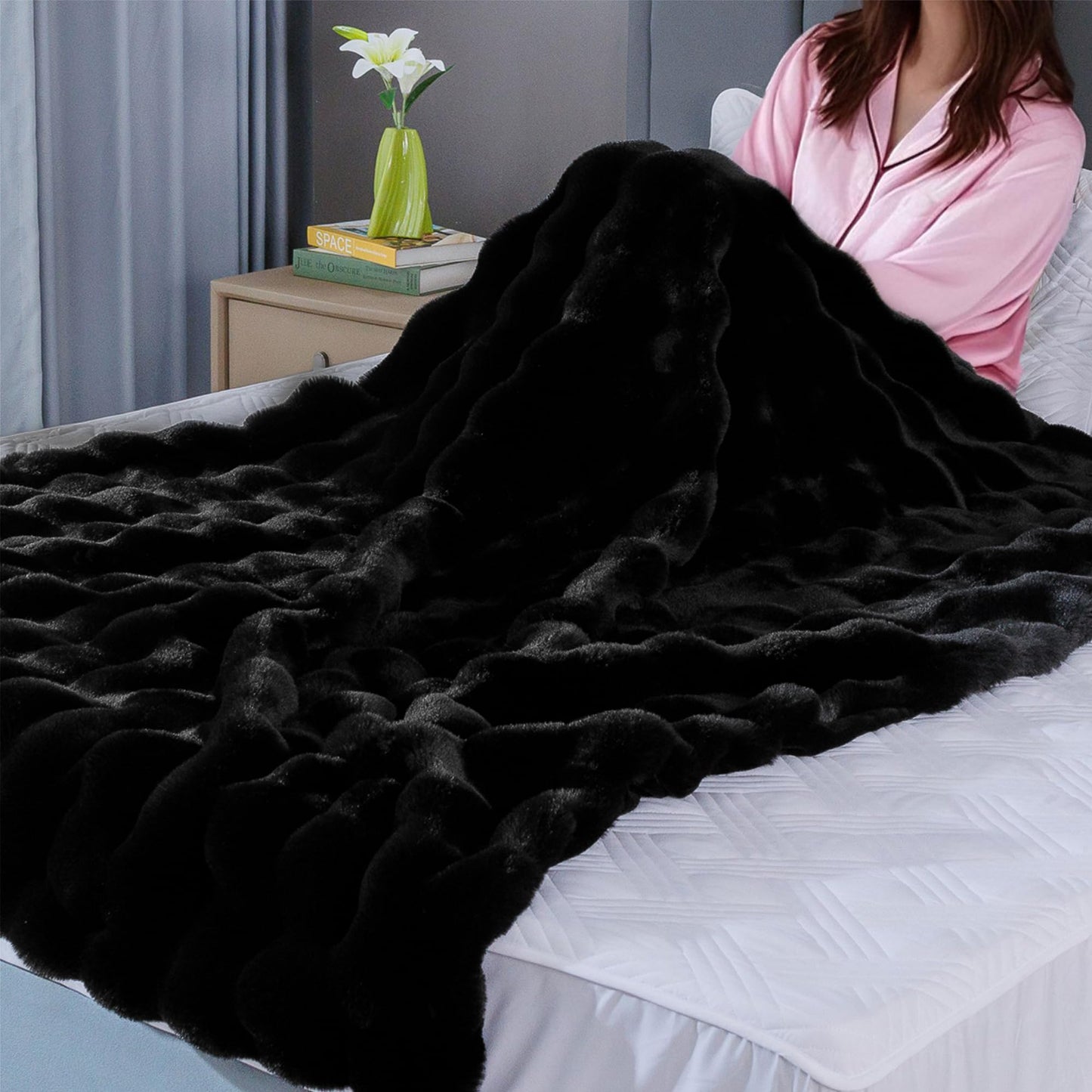 BlanketSolution Black Faux Fur Thick Bed Soft Throw Blanket 60X80 for Couch Living Room Fluffy Bubble Faux Rabbit Fur Blanket Warm Bunny Blanket Home Decor 860 GSM