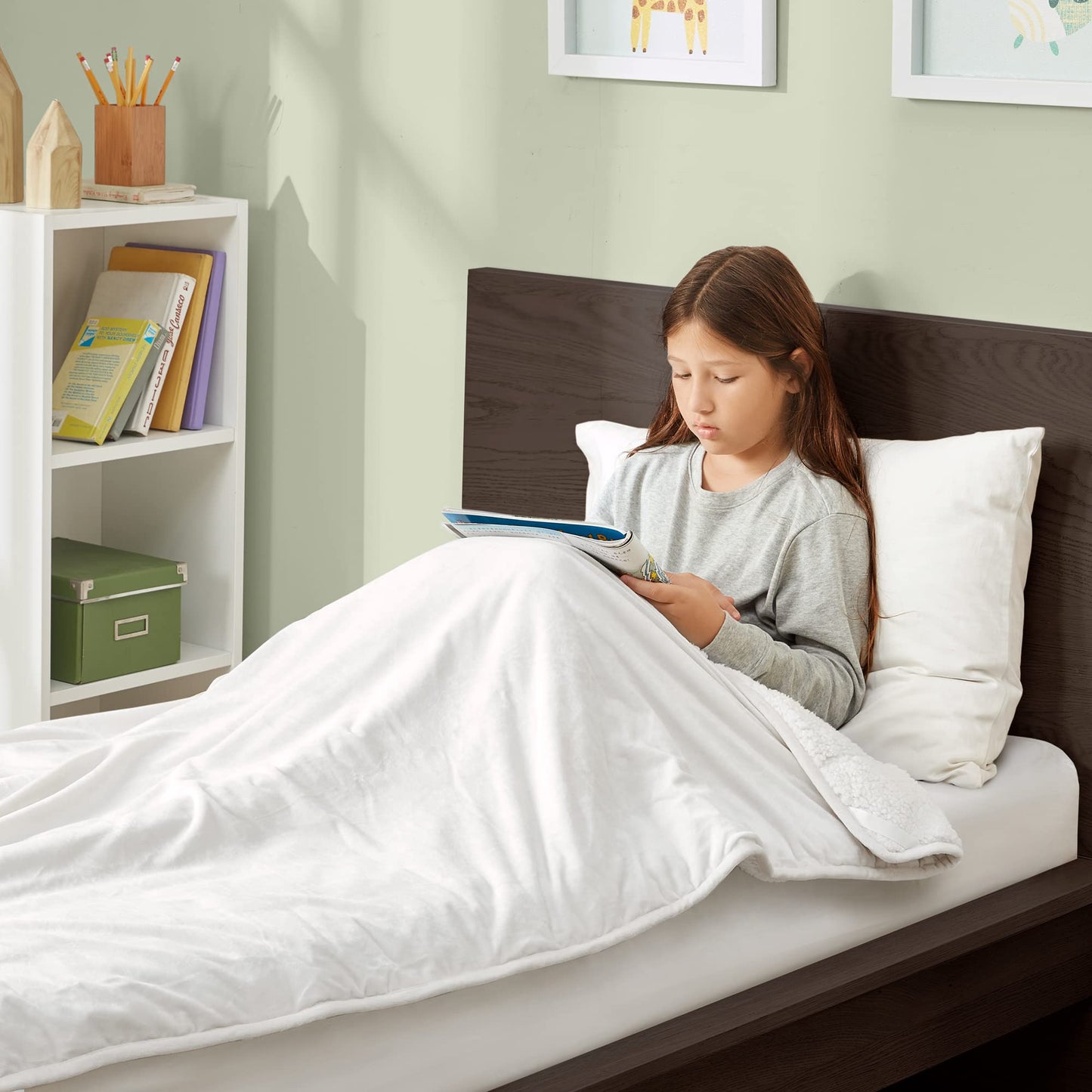 Sherpa Weighted Blankets for Kids 7lbs, Fluffy Heavy Throw with Soft Fleece for Child Sleep and Calming, 60x80 Inch Twin Size, Ivory White