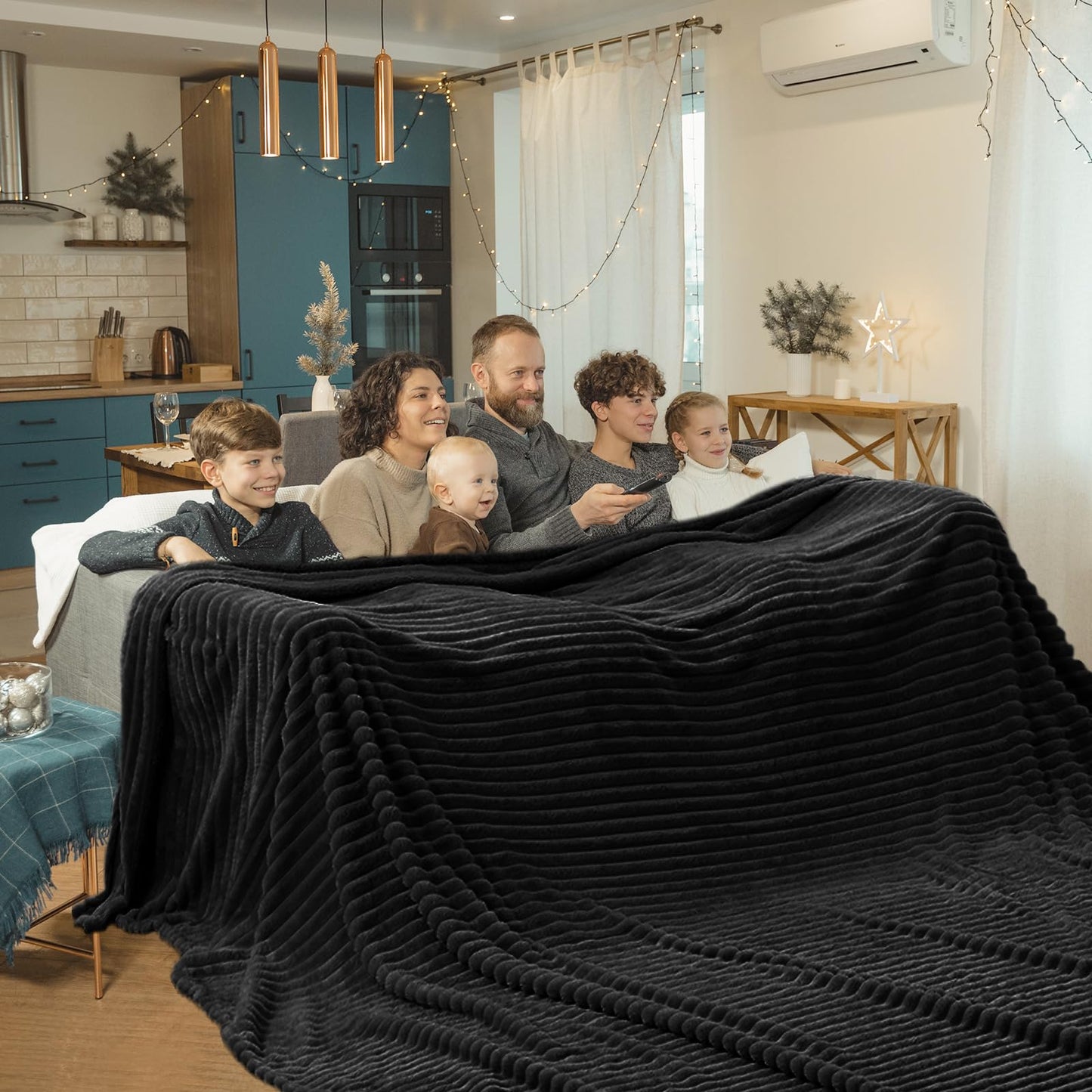 Vessia Oversized King Size Black Blanket 10x10, Large Solid Stripe Blanket for Family and Friends, Suitable for Couch, Sofa, Bed, Warm and Soft Home Decor for All Seasons(120x120 inches)