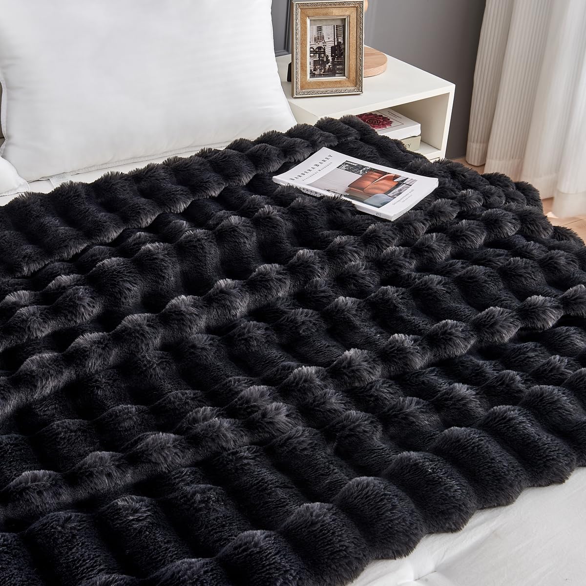 Gusuhome Faux Fur King Couch Blanket - Luxurious Faux Rabbit Fur Bed Blanket Reversible - Cozy Warm Fluffy Fuzzy Plush Striped - 90x106 Inches Black