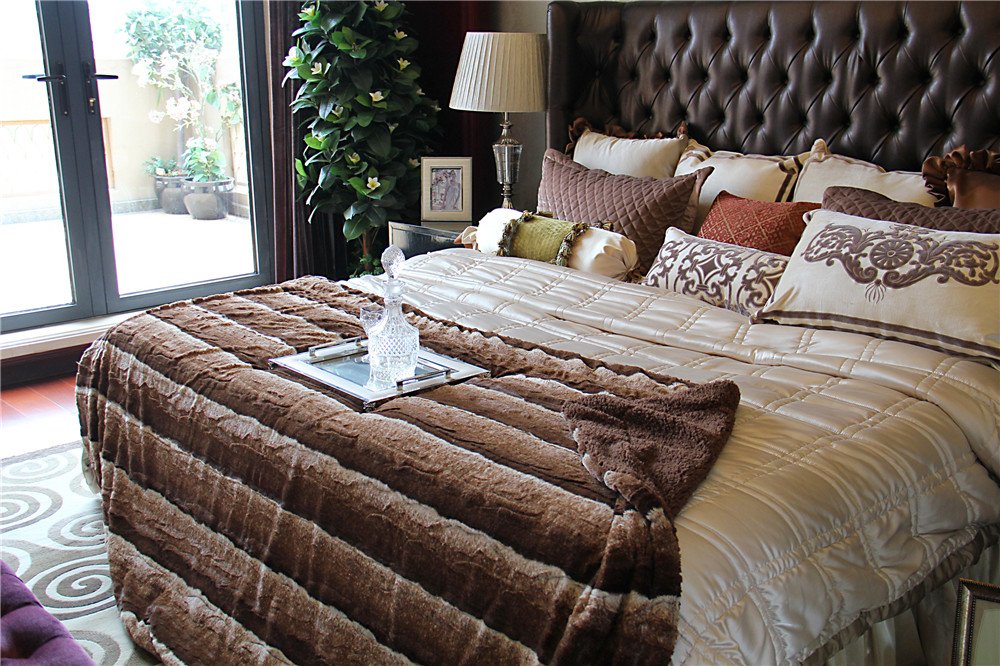 Tache 63 X 90 Inch Elegant Golden Dark Brown Faux Fur Super Soft Warm Sherpa Throw Blanket, Twin Size