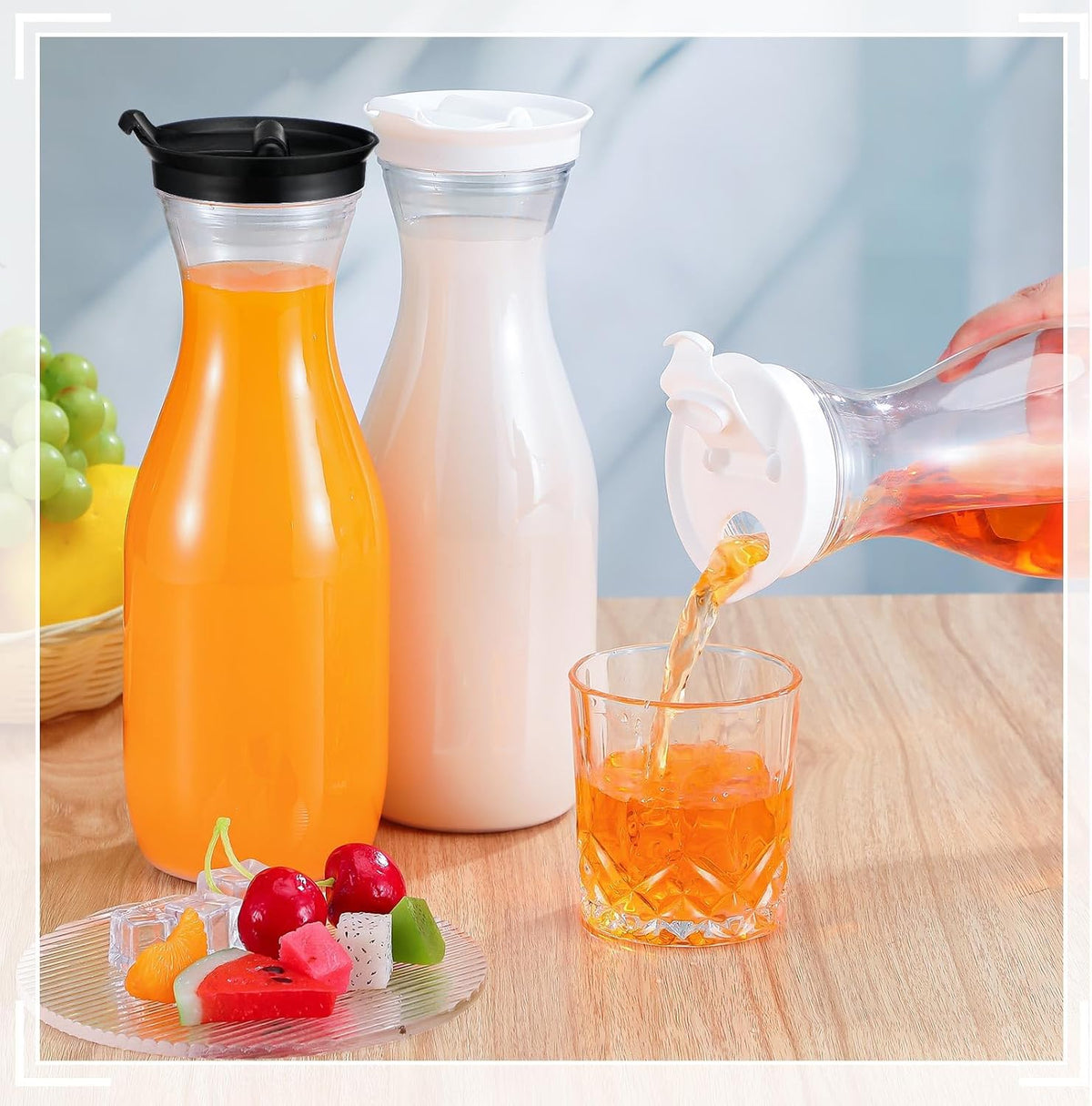 Gejoy 24 Pcs Plastic Water Carafe with Lids 32 oz Clear Juice Pitchers for Mimosa Bar Drinks Milk Iced Tea Beverage Containers for Home Restaurant School Fridge, Not Dishwasher Safe (White,Black Cap)
