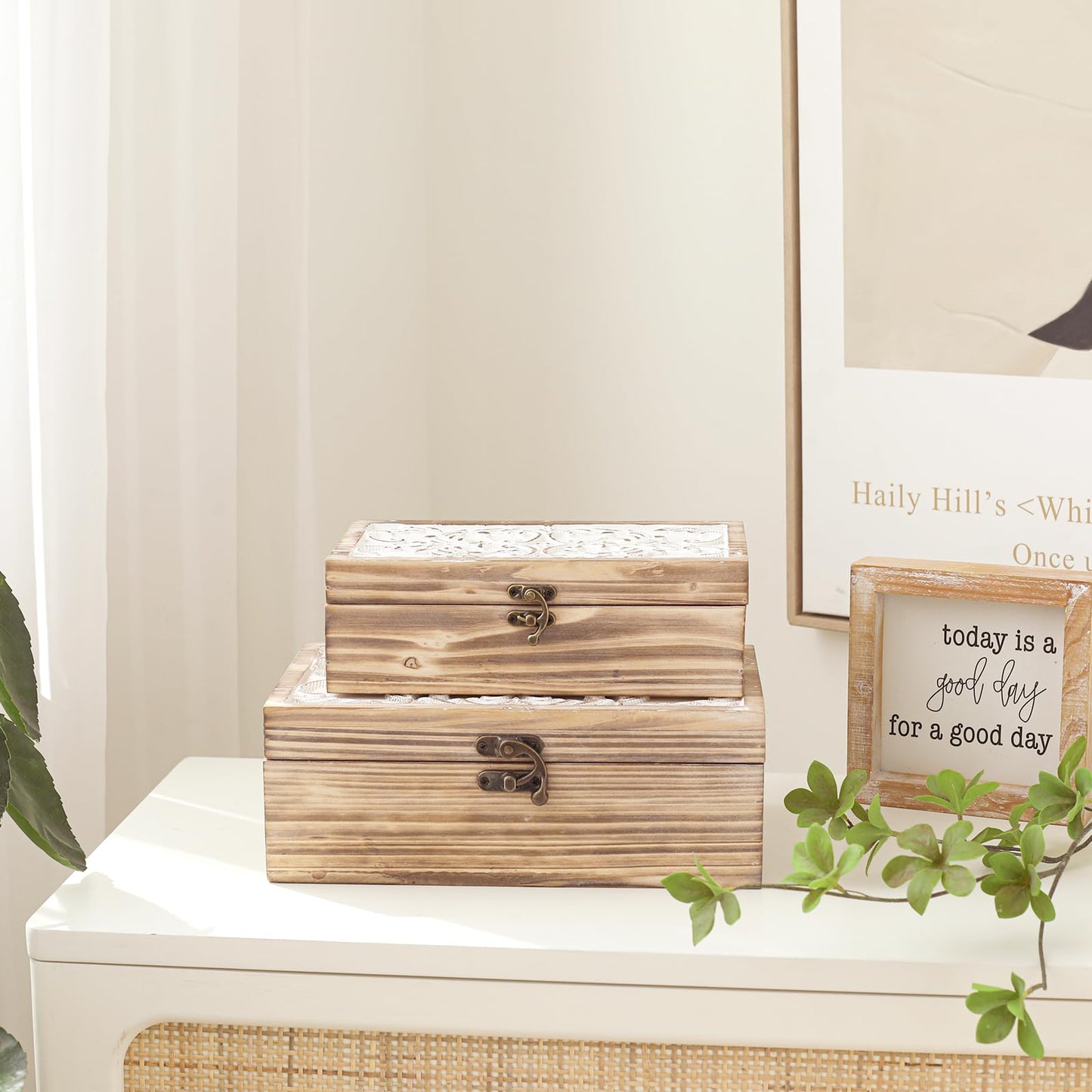 DECOR4SEASON Wooden Box Set of 2 - Rustic Farmhouse Decorative Boxes with Hinged Lid and Carved Design