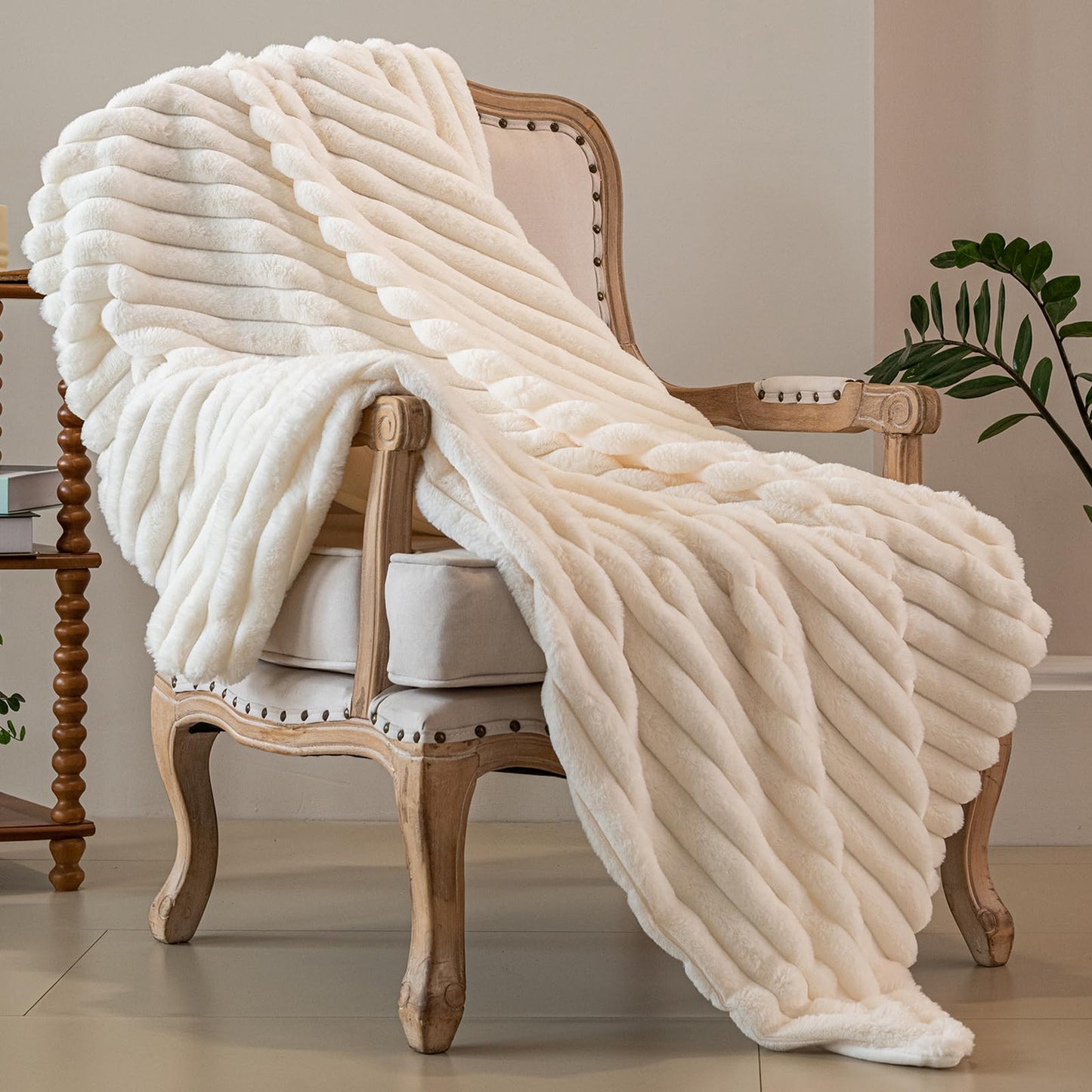 DANSICUINI Cream White Faux Fur Throw Blanket for Couch, Fuzzy Cozy Soft Warm Plush Striped Throw Blanket, Christmas Decorative Fluffy Winter Blanket for Sofa Bed Living Room Home Decor, 50"x60"