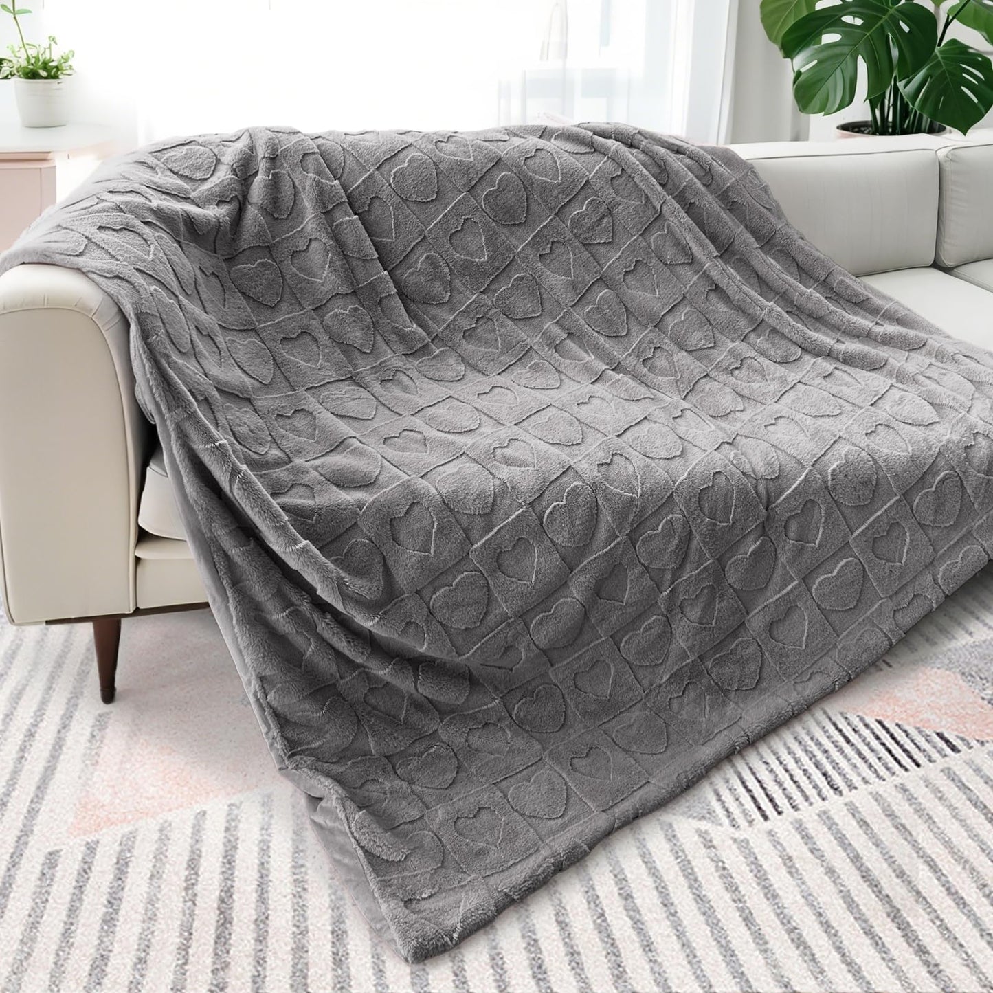 Bcareself Faux Fur Throw Blanket Ultra Soft Plush Fluffy Blanket for Couch, Bed, Sofa - Lightweight Yet Warm Winter Blanket for Women Men - Machine Washable 50x60 Inches Gray