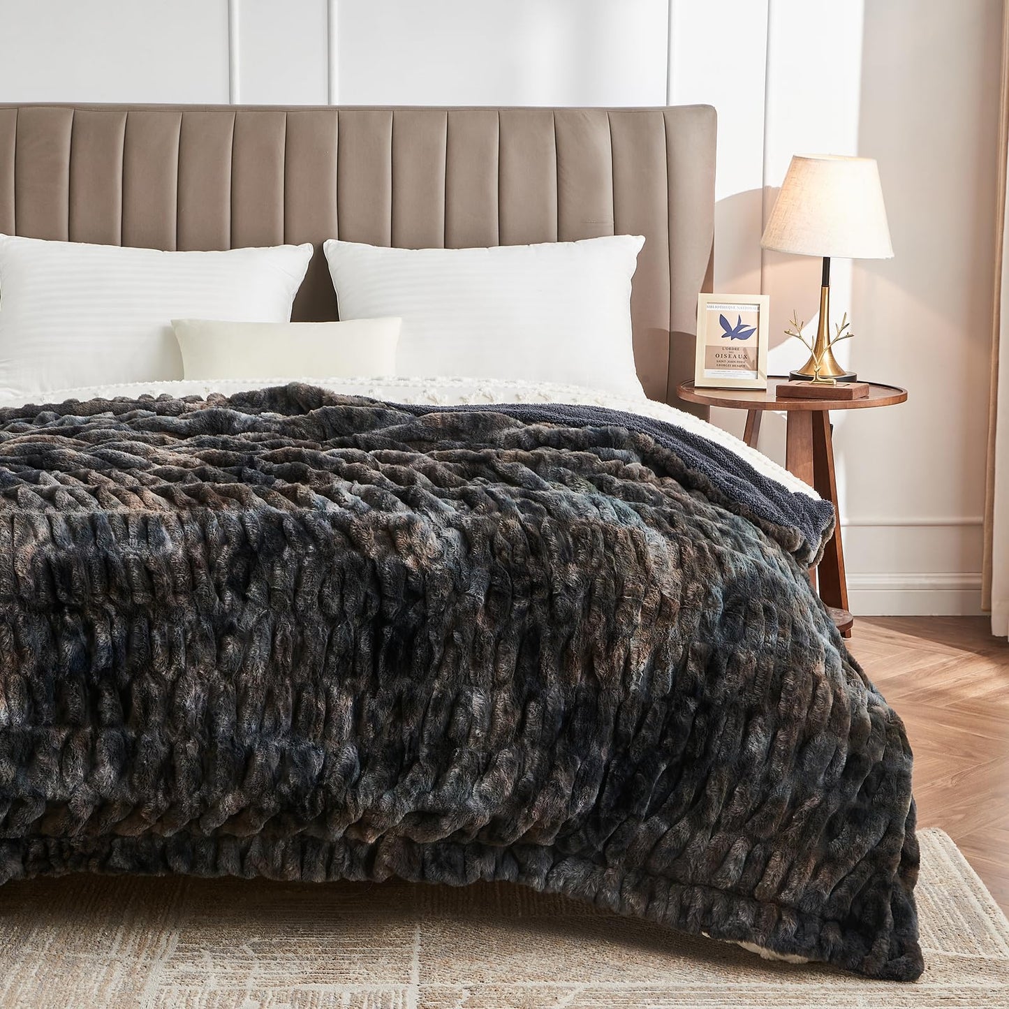 lifein Fall Throw Blanket for Couch-Soft Faux Fur Fuzzy Plush Black Throw Blanket,Cozy Winter Chunky Fluffy Furry Blanket,Comfy Sherpa Throws&Blanket for Bed,Sofa,Chair,Home Decor,Gift(Black,50*60'')