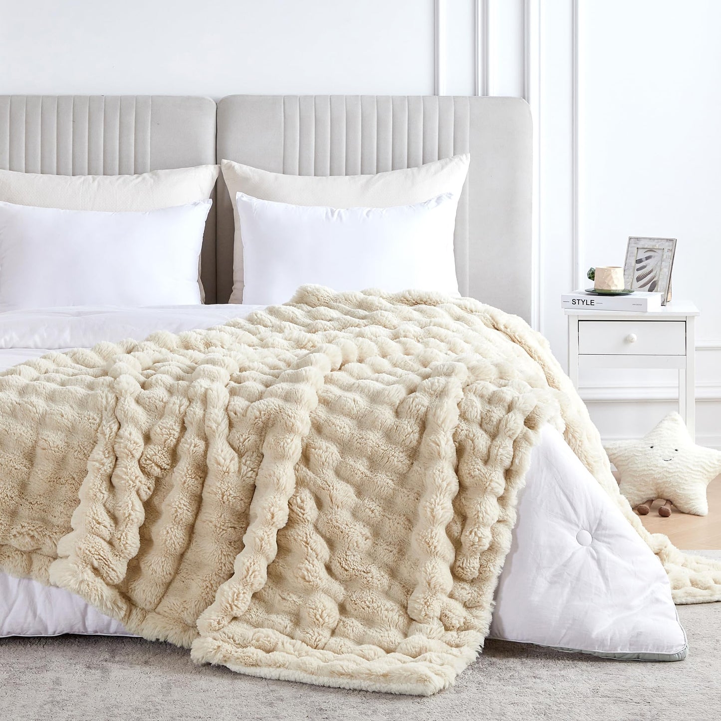 Serenhom 50x60 Inches Ultra-Soft Fuzzy Faux Fur Plush Throw Blanket - Thick, Warm Sherpa for Couch, Sofa, Bedroom, Camping - Decorative Blanket for Cozy Warmth, Bubble Khaki