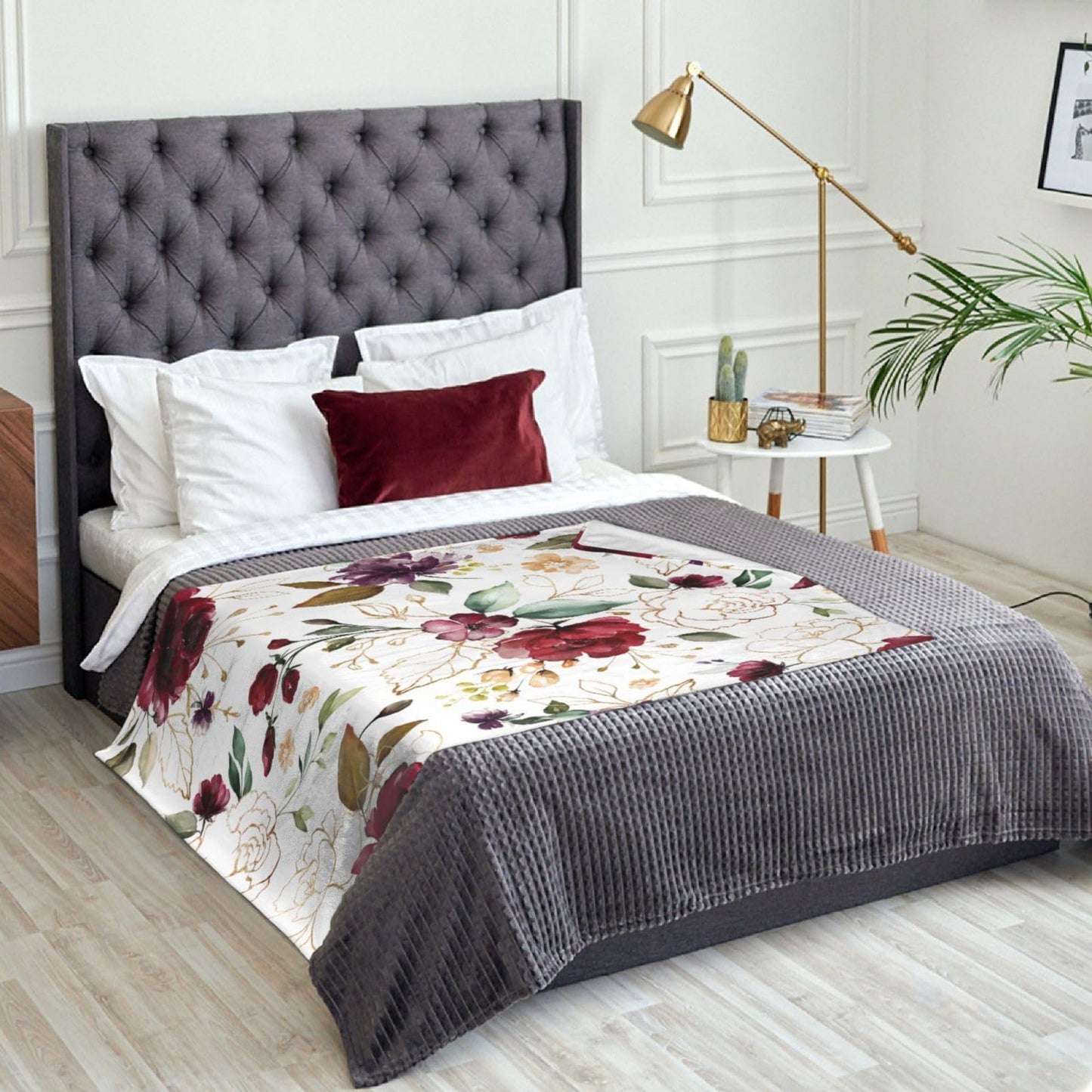 Trendy Rose Gold Flower Pretty Blanket Soft Lightweight Throw Blankets Cozy Flannel Bed Throws for Sofa Couch Travel Home Room Bedroom Decor Gifts for Girls Women Adults 60"x50"