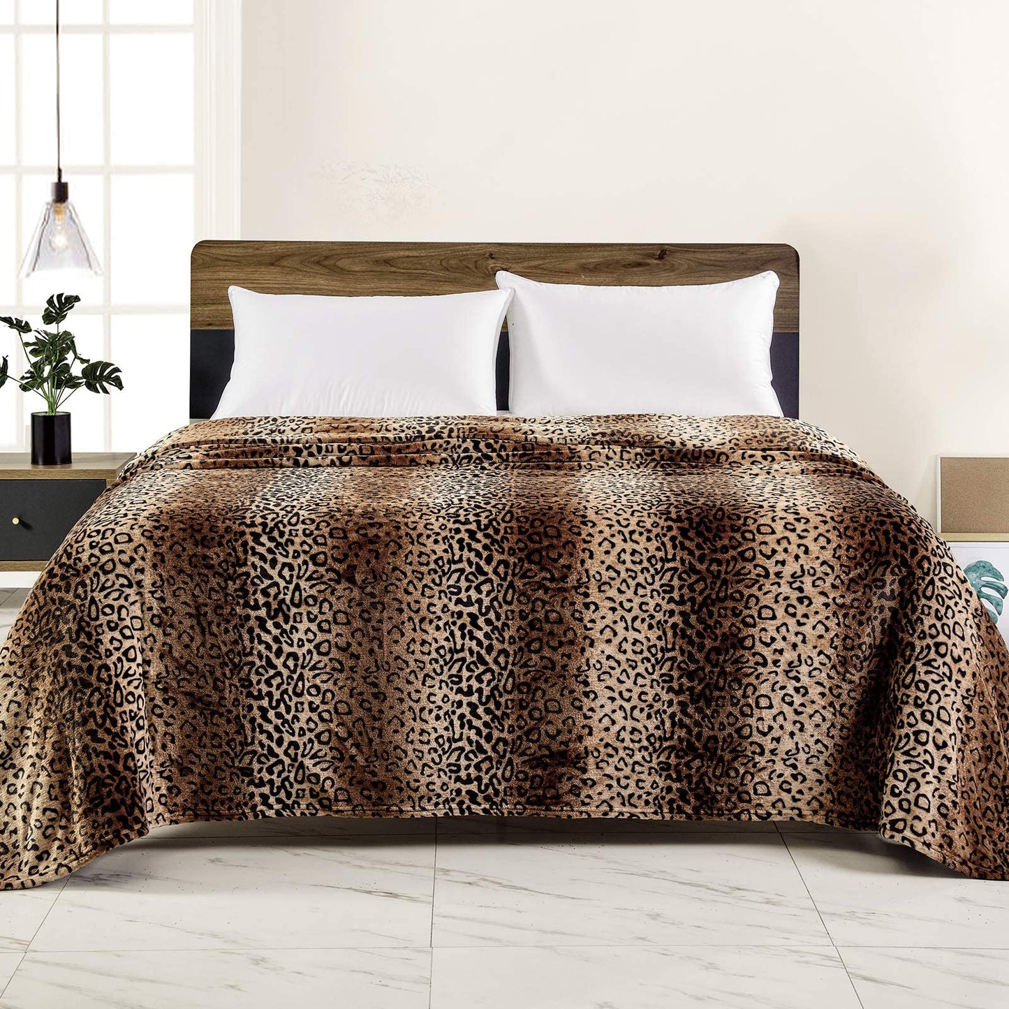 Viviland Flannel Fleece Blanket Queen Size 90x90 inches, Lightweight, Super Soft Cozy Warm Blanket, Leopard Print