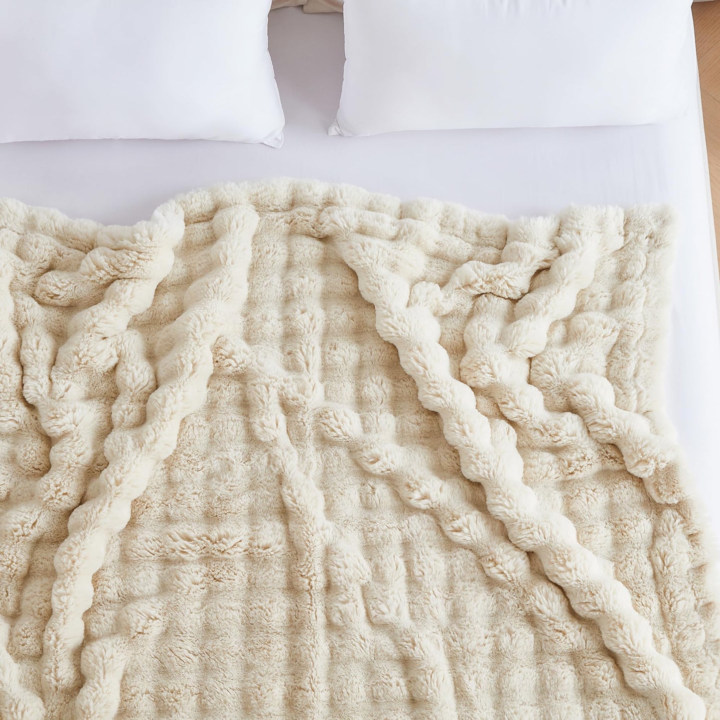 Serenhom 50x60 Inches Ultra-Soft Fuzzy Faux Fur Plush Throw Blanket - Thick, Warm Sherpa for Couch, Sofa, Bedroom, Camping - Decorative Blanket for Cozy Warmth, Bubble Khaki