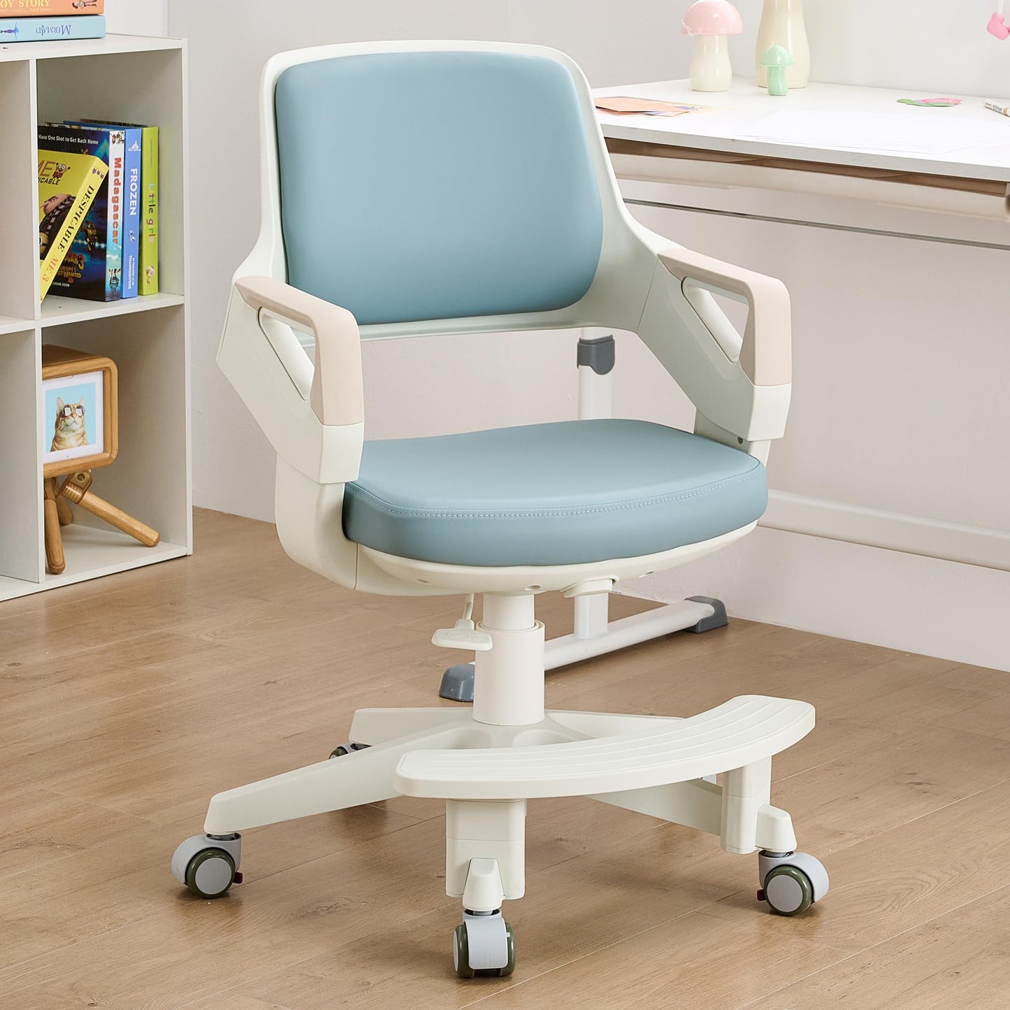 ERIYA Ergonomic Kids Desk Chair with Swivel Lock,6-Level Height Adjustment & Healthy Posture Support (Footrest + Auto-Lock Casters) (Blue)