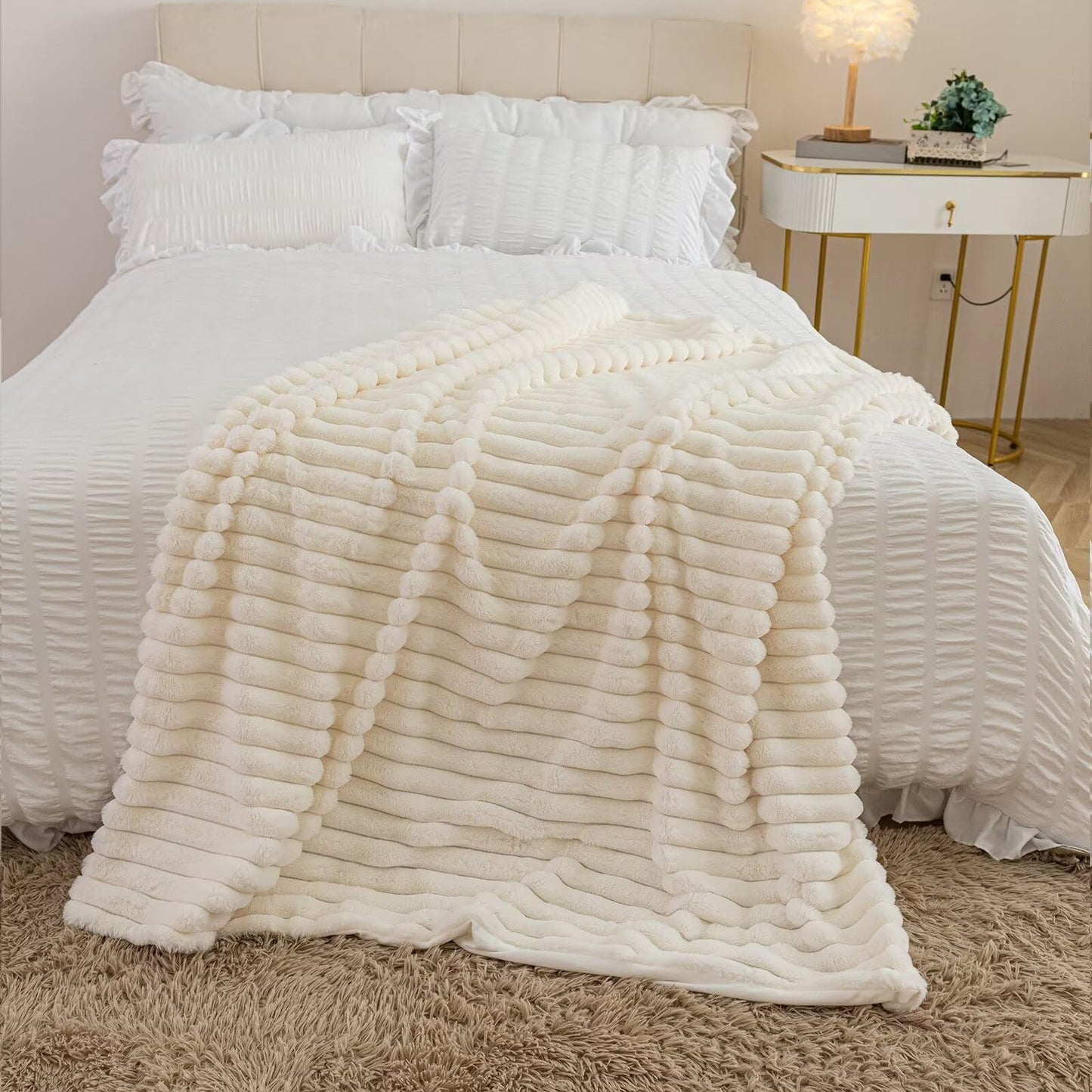 DANSICUINI Cream White Faux Fur Throw Blanket for Couch, Fuzzy Cozy Soft Warm Plush Striped Throw Blanket, Christmas Decorative Fluffy Winter Blanket for Sofa Bed Living Room Home Decor, 50"x60"