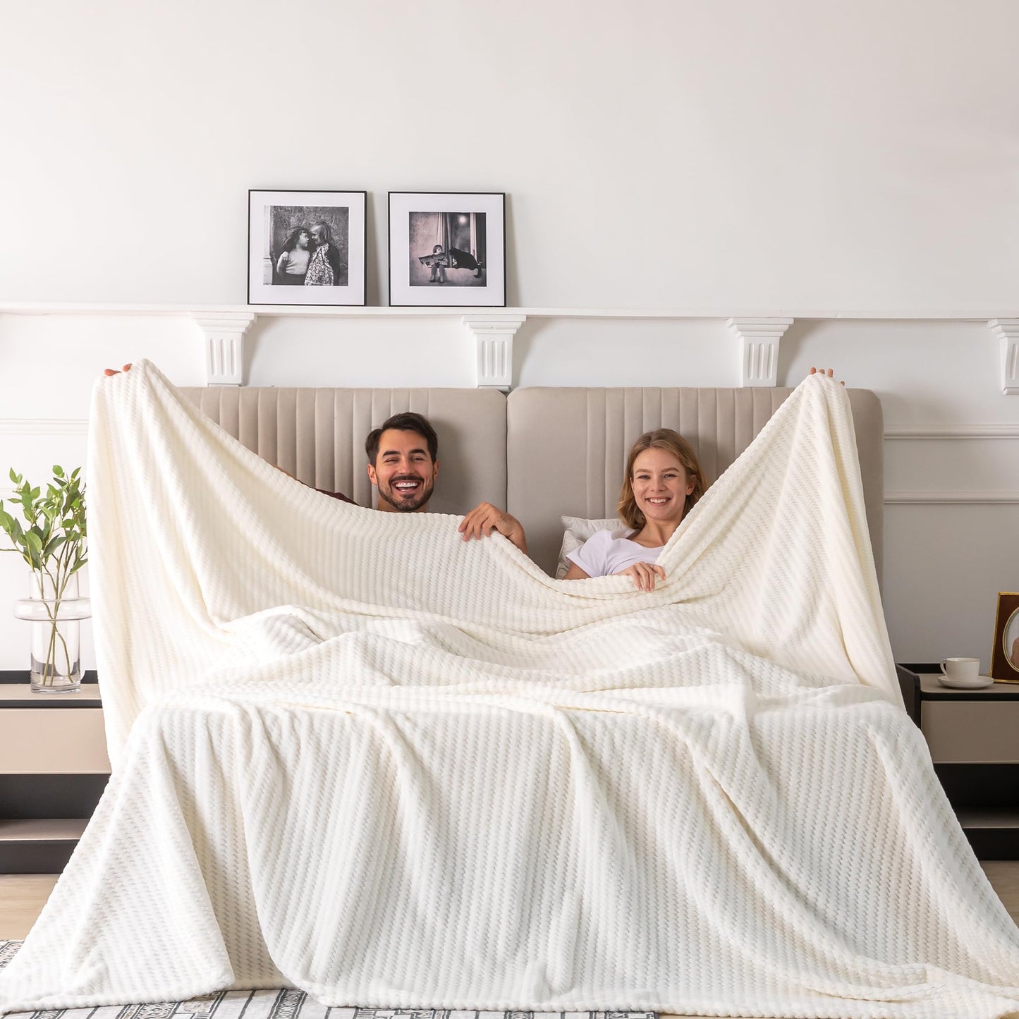 Serenhom 120x120 Inch Huge 10'x10' Extra Large Soft Cozy Fleece Blanket, Giant Seamless Oversized King California King Blanket Olive-Shaped Jacquard Pattern for Sofa, Family, Travel - Ivory White