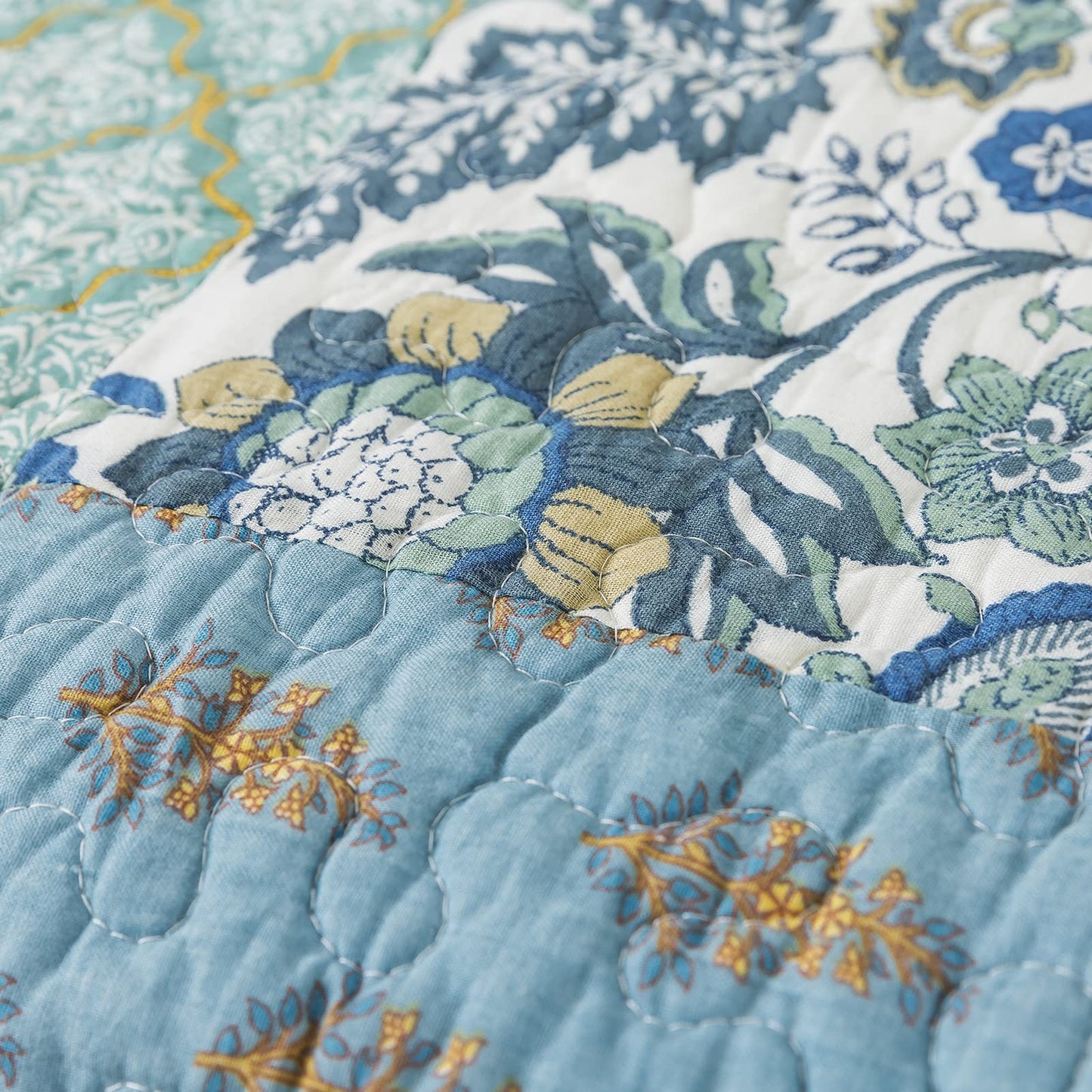 NEWLAKE Cotton Quilted Throw Blanket for Bed Couch Sofa, Reversible Patchwork Matelasse Blanket with Real Stitched Embroidery, Bohemian Floral Pattern, 60X78 Inch