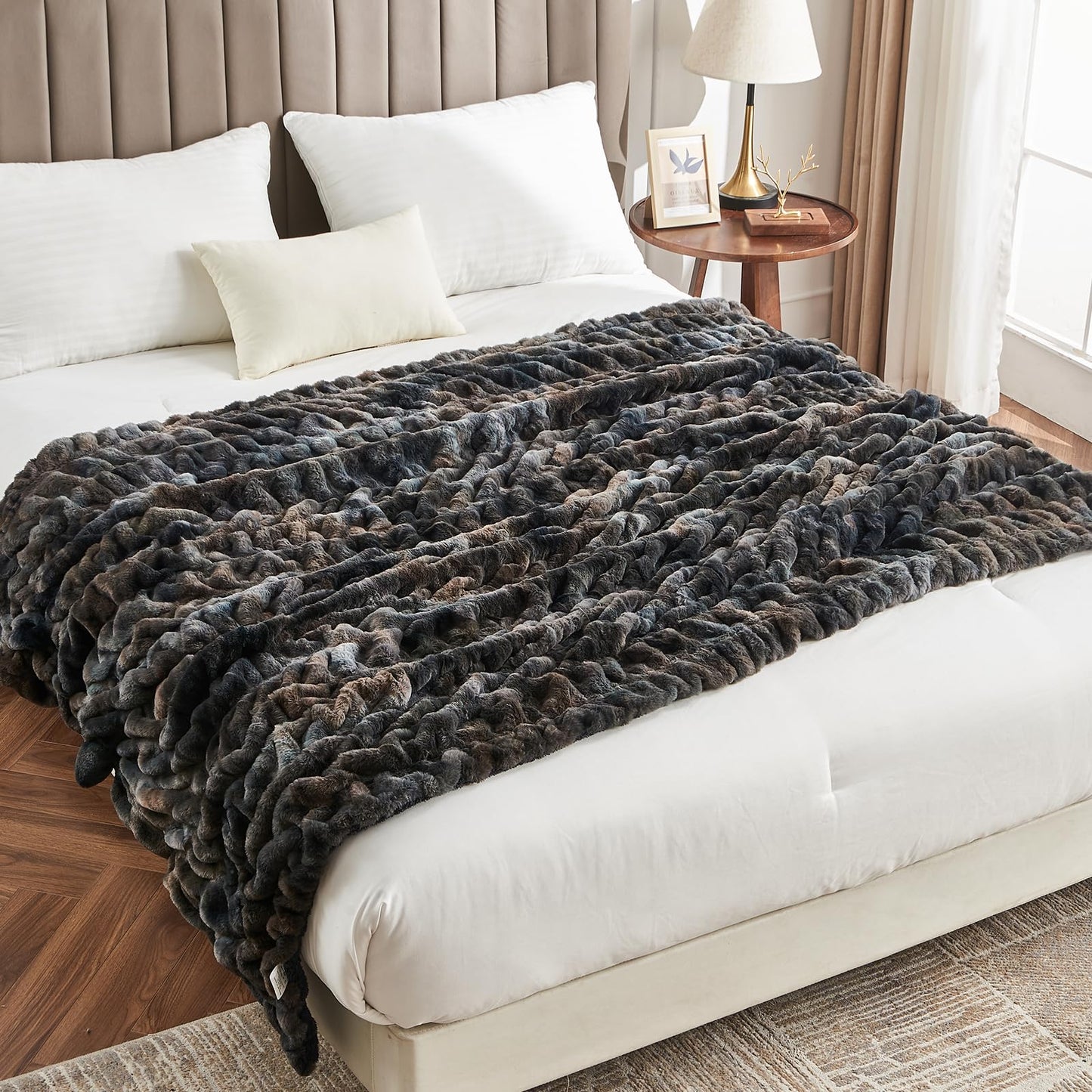 lifein Fall Throw Blanket for Couch-Soft Faux Fur Fuzzy Plush Black Throw Blanket,Cozy Winter Chunky Fluffy Furry Blanket,Comfy Sherpa Throws&Blanket for Bed,Sofa,Chair,Home Decor,Gift(Black,50*60'')