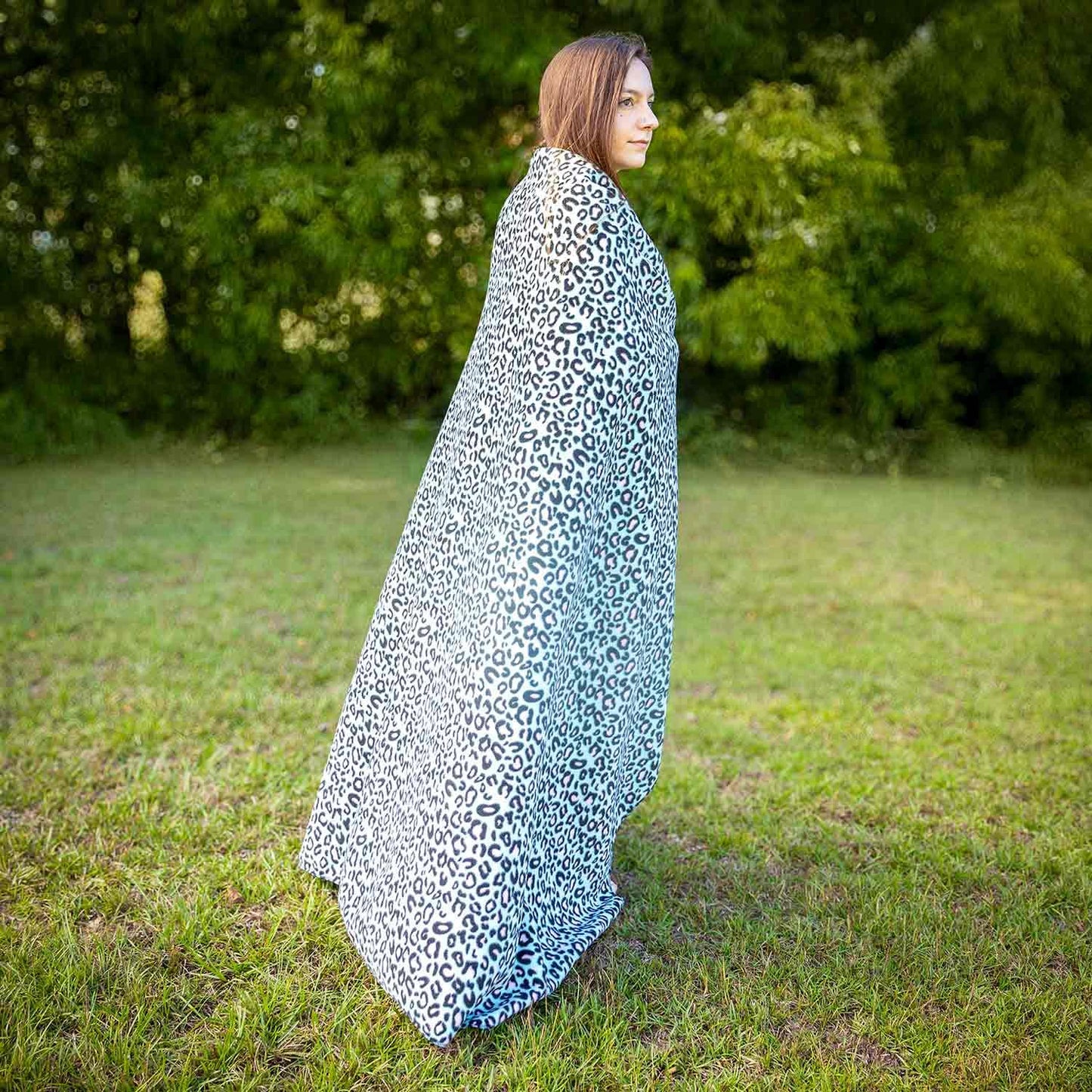 Jeffers Expression Oversized Fleece Throw Blanket, Party Cheetah Pattern, 60"x 84"- Comfy, Lightweight, Super Soft, Anti-Pilling, Cozy Blankets - Good for Home Use, Couch, Bed, Camping, Travel