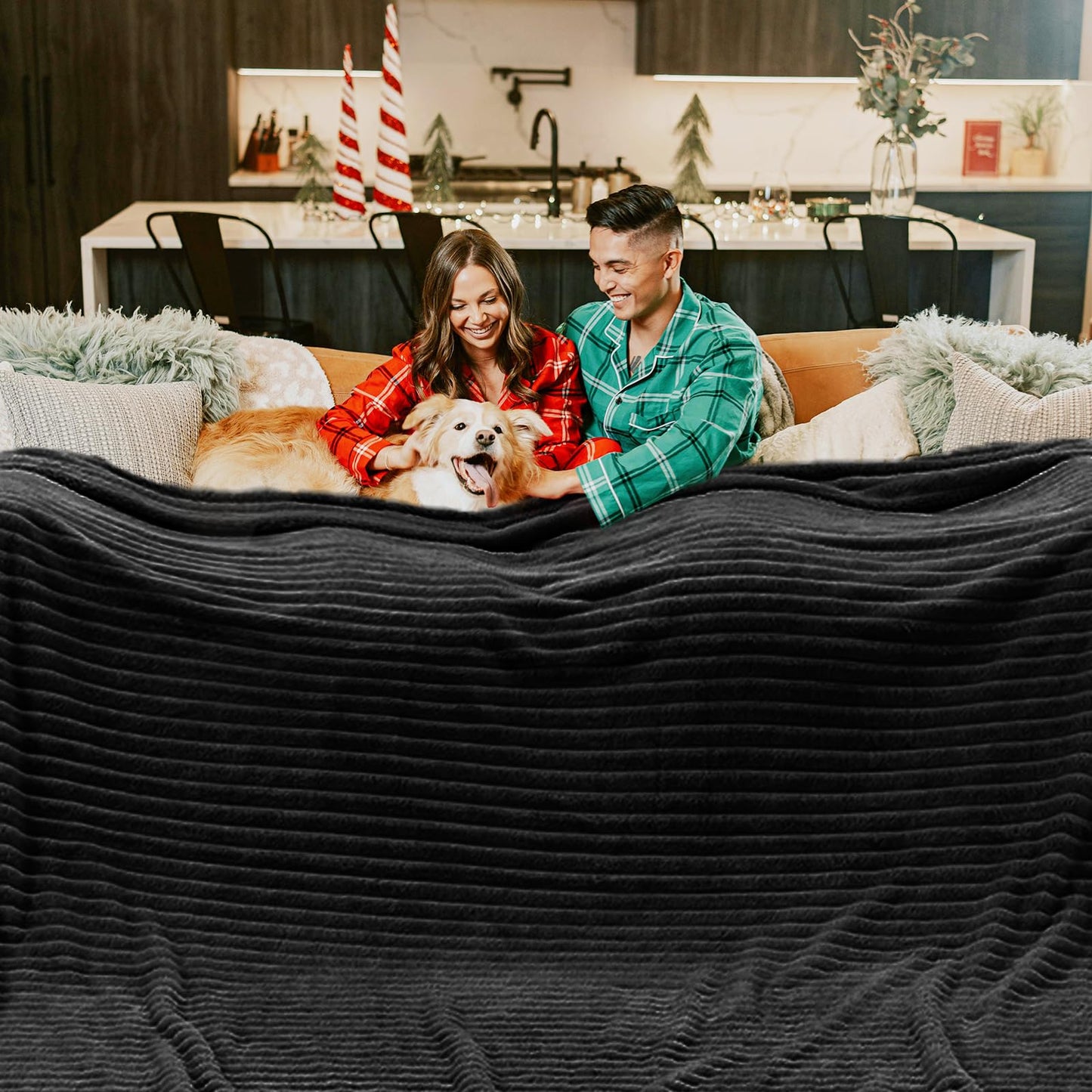 Vessia Oversized King Size Black Blanket 10x10, Large Solid Stripe Blanket for Family and Friends, Suitable for Couch, Sofa, Bed, Warm and Soft Home Decor for All Seasons(120x120 inches)