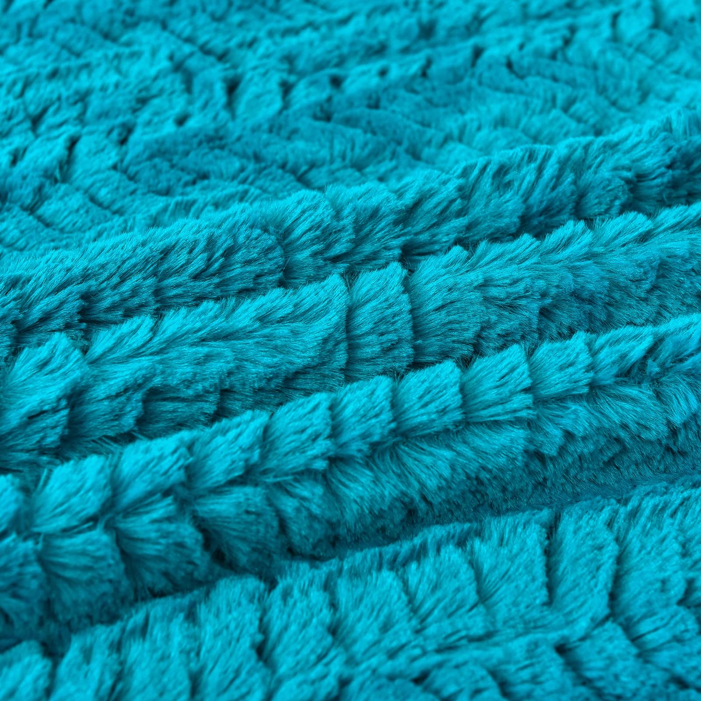 YUSOKI Luxury Faux Fur Throw Pillow Covers-18 x18,Set of 2-Decorative Fuzzy Fluffy Cozy Pillow Cases for Sofa Couch Bedroom Without Insert(Teal/Turquoise,18"x18")