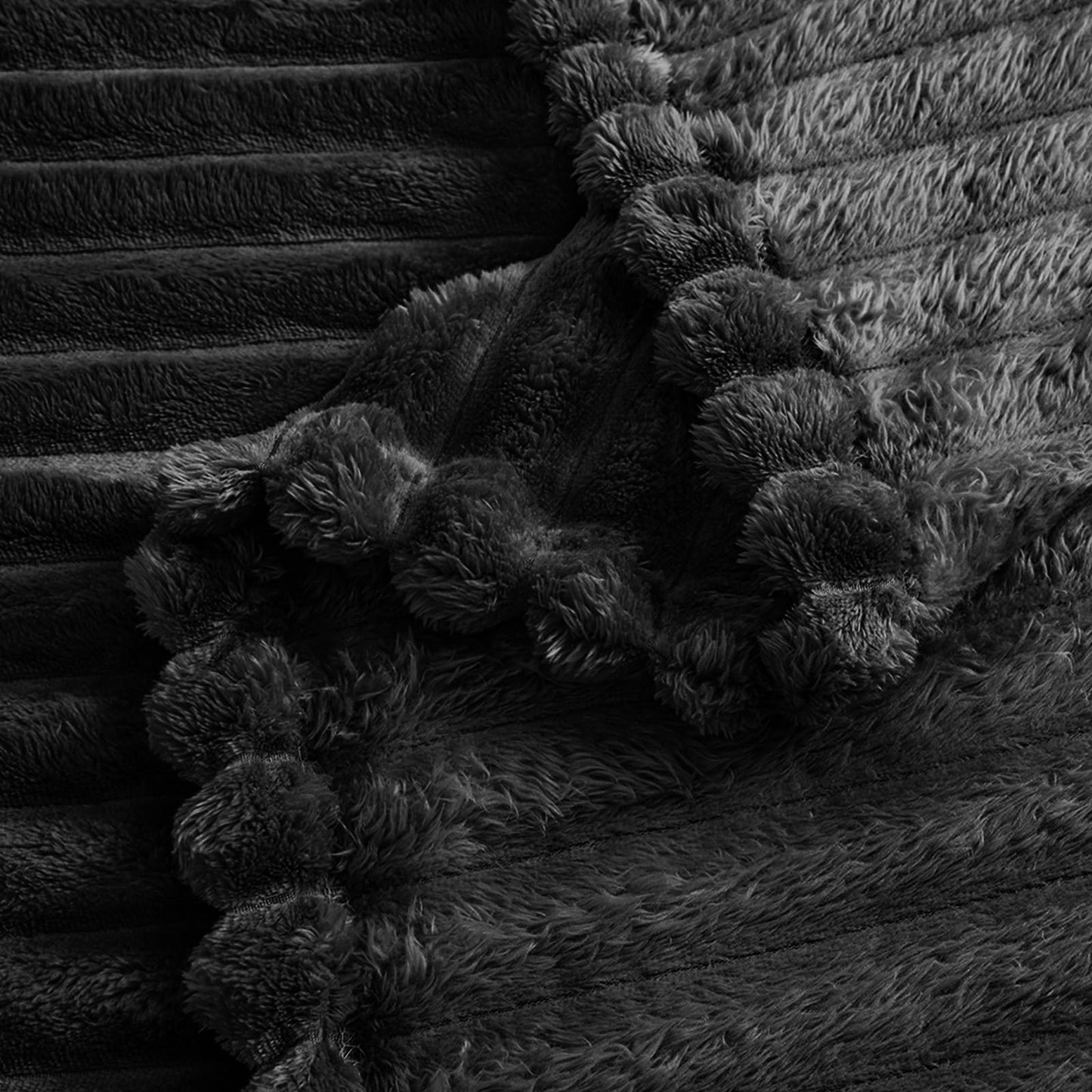 Vessia Oversized King Size Black Blanket 10x10, Large Solid Stripe Blanket for Family and Friends, Suitable for Couch, Sofa, Bed, Warm and Soft Home Decor for All Seasons(120x120 inches)