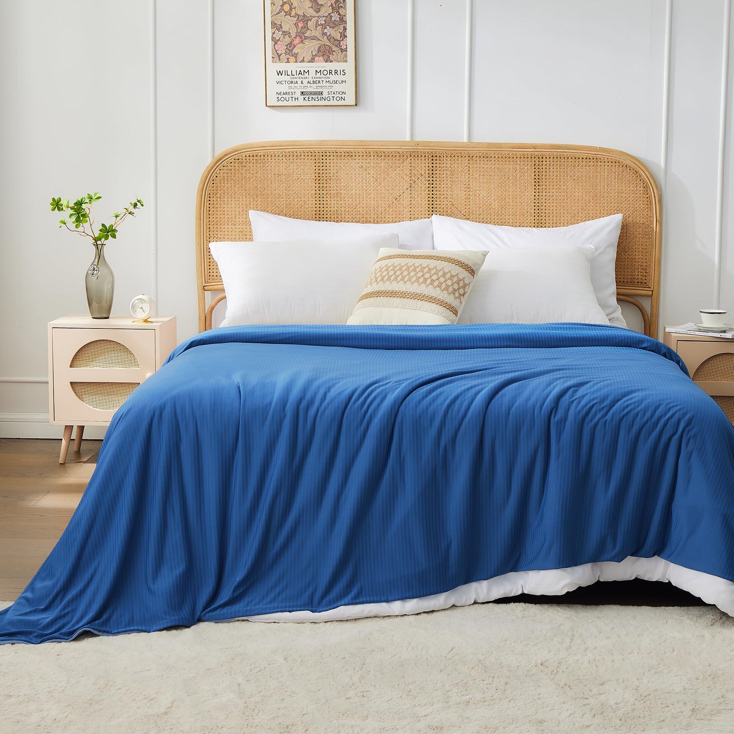 JOOJA Cooling Blanket for Hot Sleepers Queen Size Double Sided Ultra Cold Effect Cool Blanket for Adults Kids Pet Dogs Ocean Blue 90x90 Inches