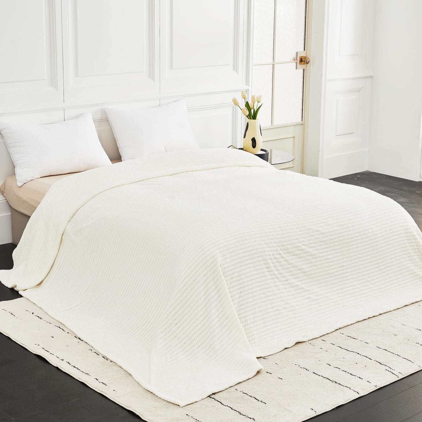 Serenhom 120x120 Inch Huge 10'x10' Extra Large Soft Cozy Fleece Blanket, Giant Seamless Oversized King California King Blanket Olive-Shaped Jacquard Pattern for Sofa, Family, Travel - Ivory White