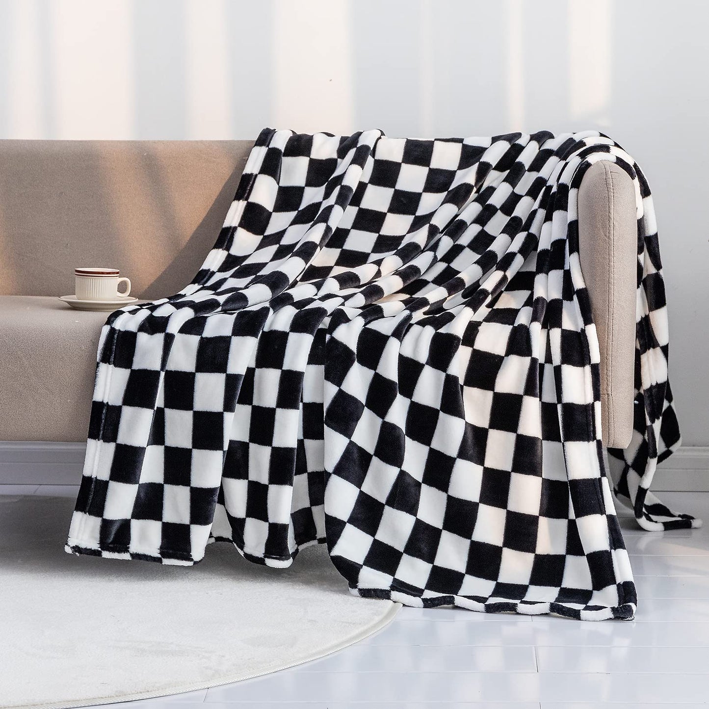LOMAO Throw Blankets Flannel Blanket with Checkerboard Grid Pattern Soft Throw Blanket for Couch, Bed, Sofa Luxurious Warm and Cozy for All Seasons (Black, 40"x50")
