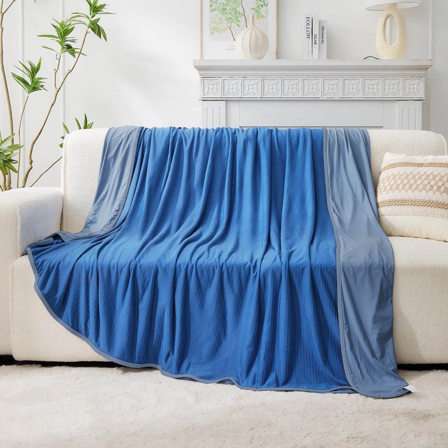 JOOJA Cooling Blanket for Hot Sleepers Queen Size Double Sided Ultra Cold Effect Cool Blanket for Adults Kids Pet Dogs Ocean Blue 90x90 Inches