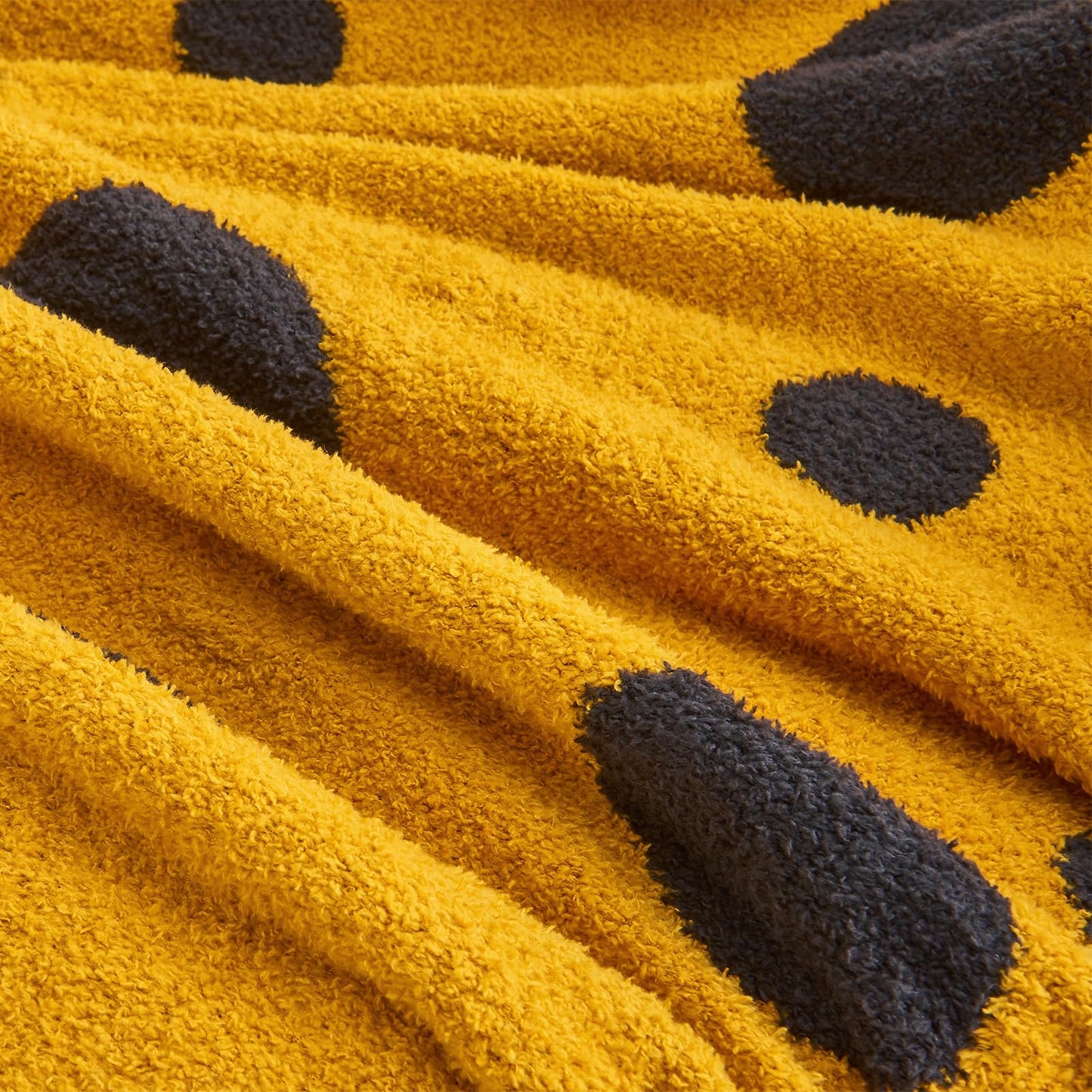 Douceur Polka Dot Throw Blanket for Couch Sofa Bed, Reversible Cozy Fluffy Super Soft Bedroom Blanket, Plush Gold Yellow Throw Blanket, 50×60 inches