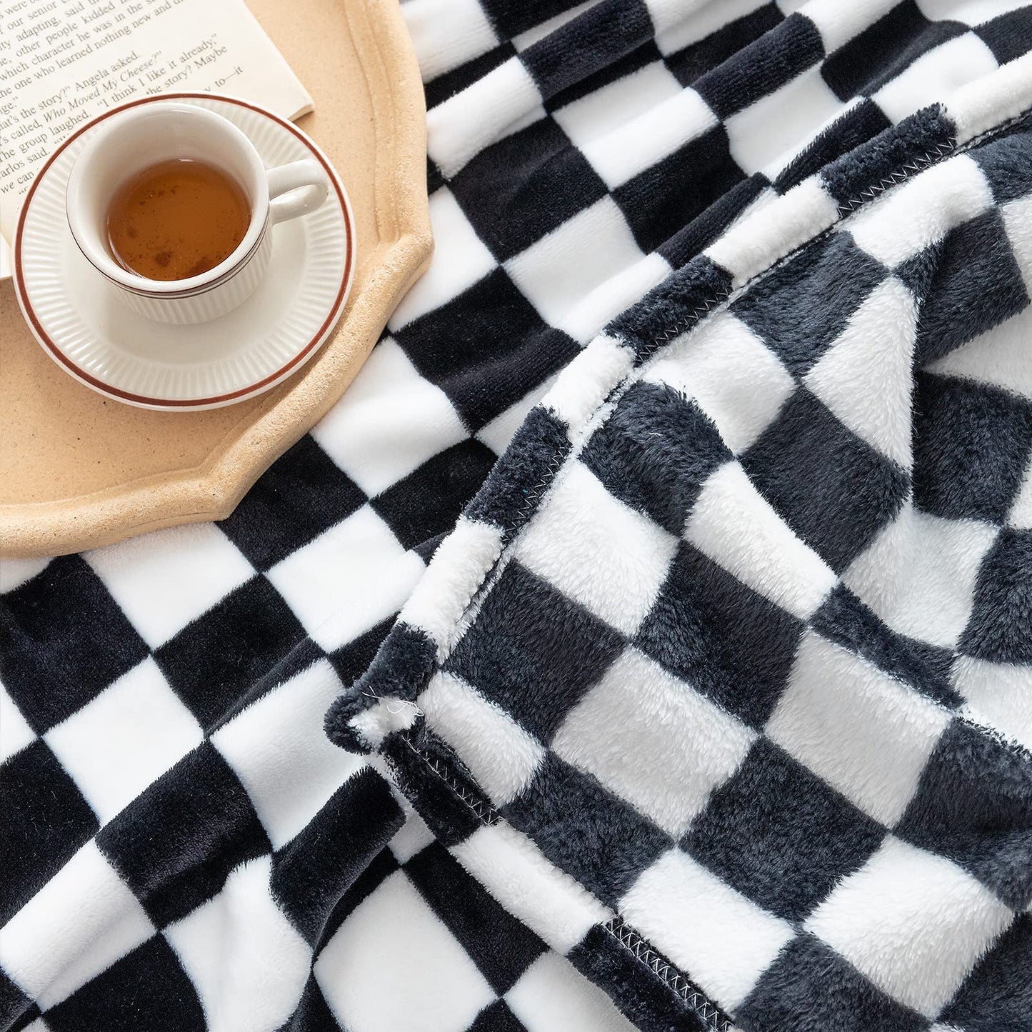 LOMAO Throw Blankets Flannel Blanket with Checkerboard Grid Pattern Soft Throw Blanket for Couch, Bed, Sofa Luxurious Warm and Cozy for All Seasons (Black, 40"x50")