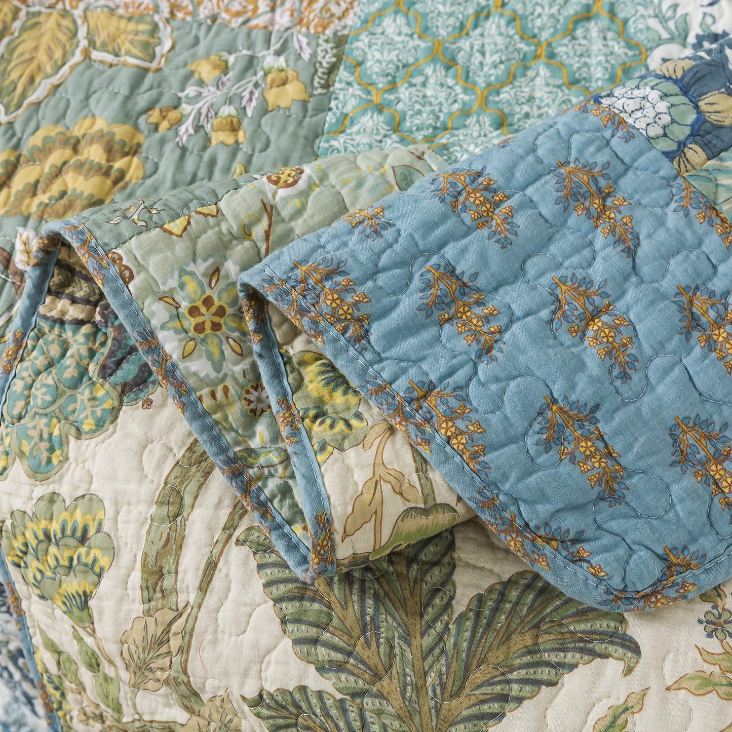 NEWLAKE Cotton Quilted Throw Blanket for Bed Couch Sofa, Reversible Patchwork Matelasse Blanket with Real Stitched Embroidery, Bohemian Floral Pattern, 60X78 Inch