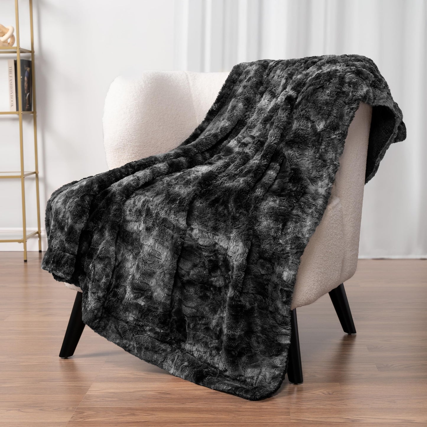 PAVILIA Faux Fur Throw Blanket Twin Tie-Dye Black, Soft Warm Sherpa Blankets & Throws for Bed, Fluffy Plush Thick Fleece Throw Blanket for Couch Sofa, Reversible Furry Shaggy Blanket, Black 60x80