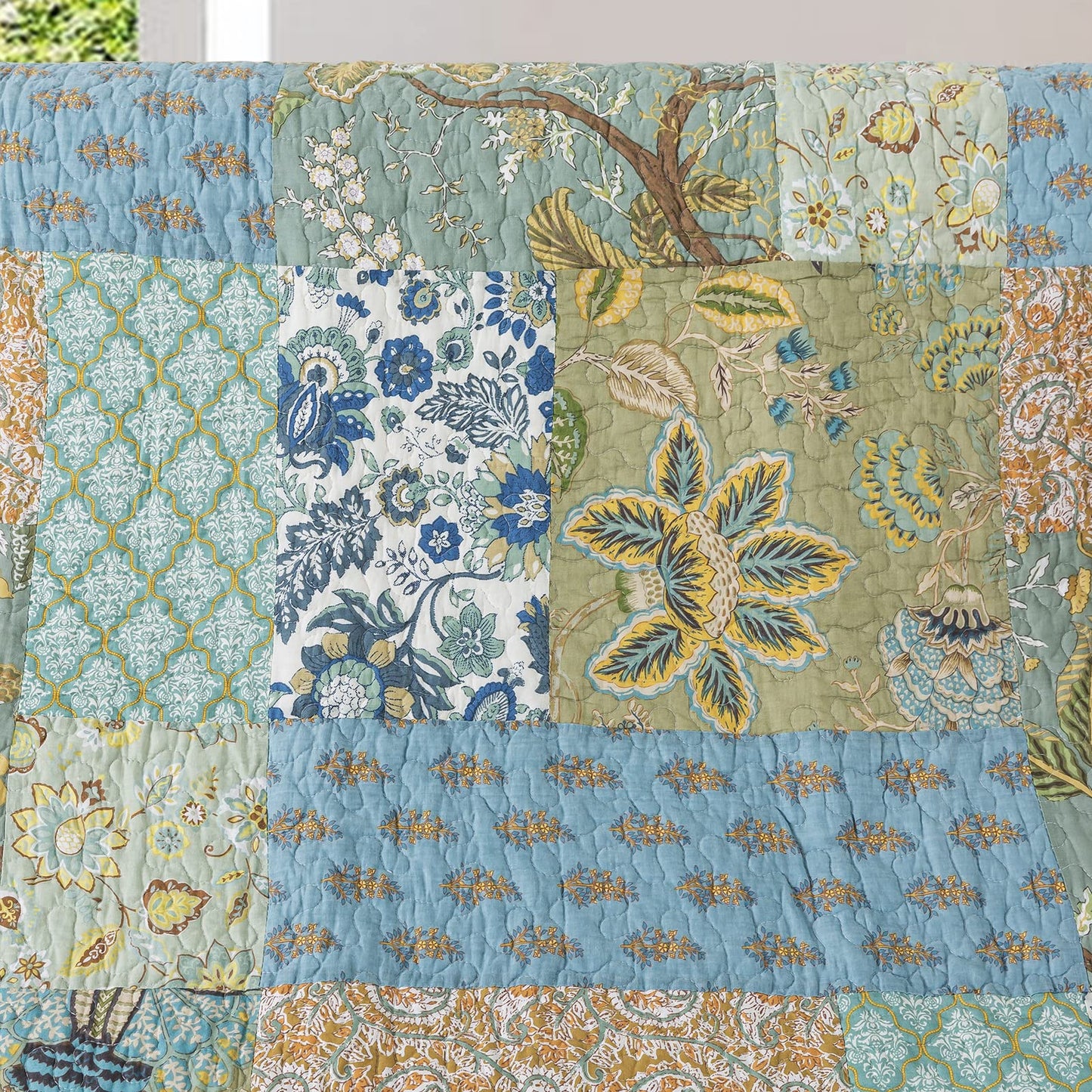 NEWLAKE Cotton Quilted Throw Blanket for Bed Couch Sofa, Reversible Patchwork Matelasse Blanket with Real Stitched Embroidery, Bohemian Floral Pattern, 60X78 Inch