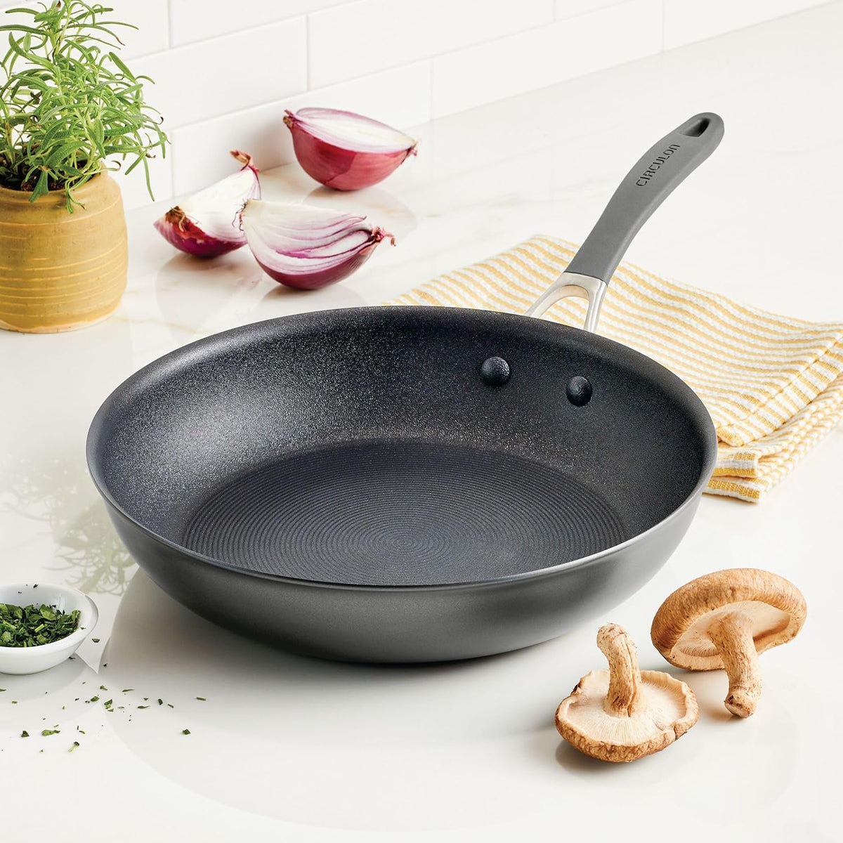 Circulon A1 Series with ScratchDefense Technology Nonstick Induction Frying Pan/Skillet, 12 Inch, Graphite