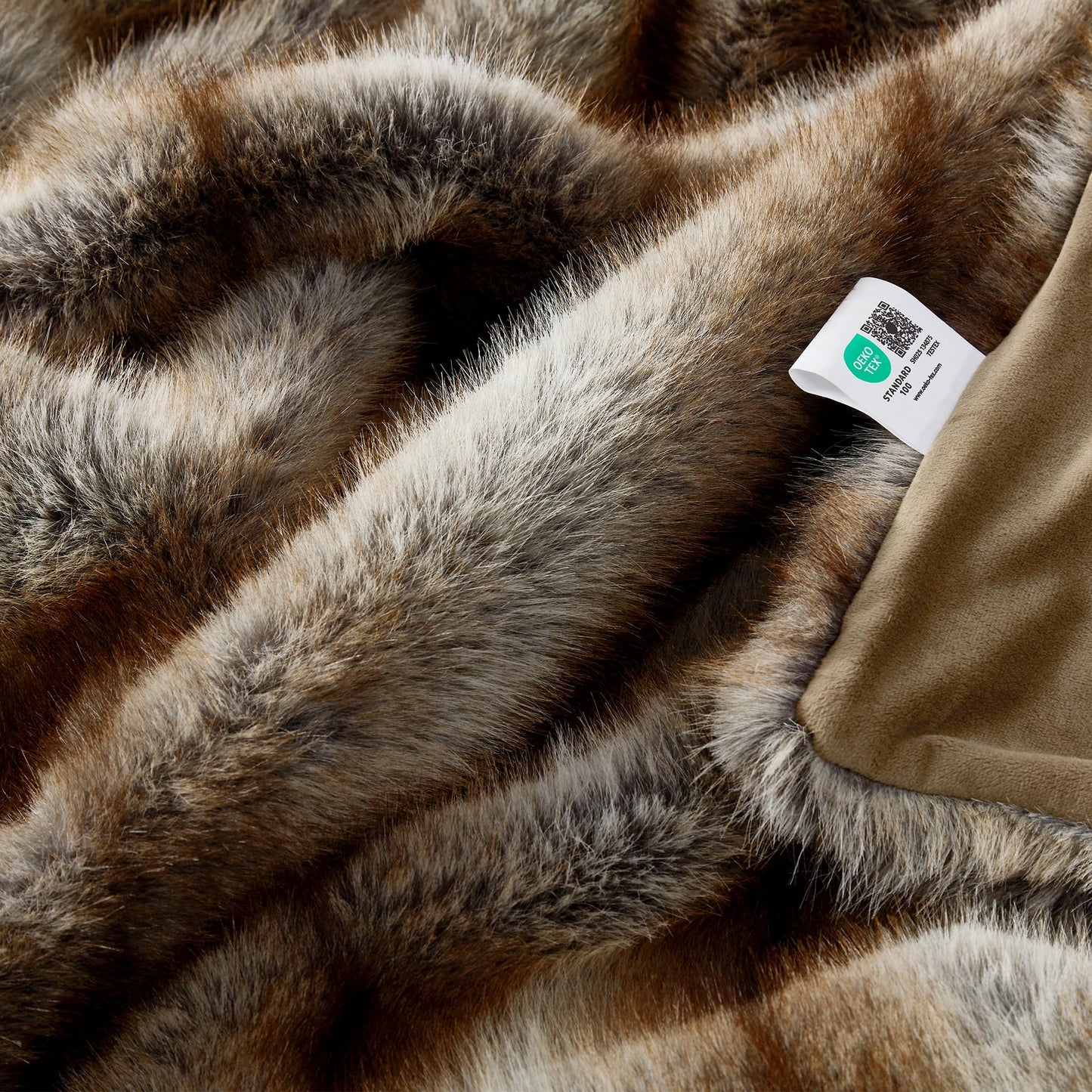 JONIYEAR High-end Long Pile Fluffy Faux Bear Fur Throw Blanket 50" x 60",Luxury Soft Double Sided Cozy Accent Wolf Fuzzy Blanket for Couch Sofa,Warm Animal Skin Furry Blankets for Winter,Reddish Brown