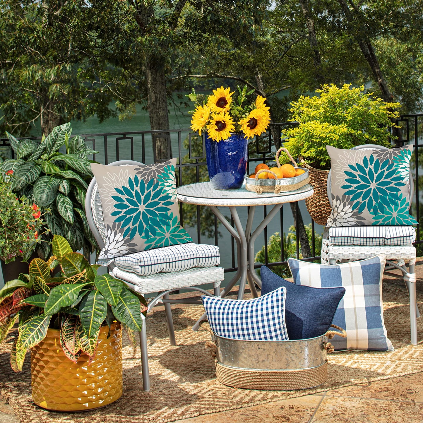 DFXSZ Dark Blue Green Outdoor Pillow Covers 18X18 Inch Set of 2 Spring Teal Flower Pillow Case Outdoor Waterproof Decor for Patio Funiture Garden Polyester Pillow Covers 002D18